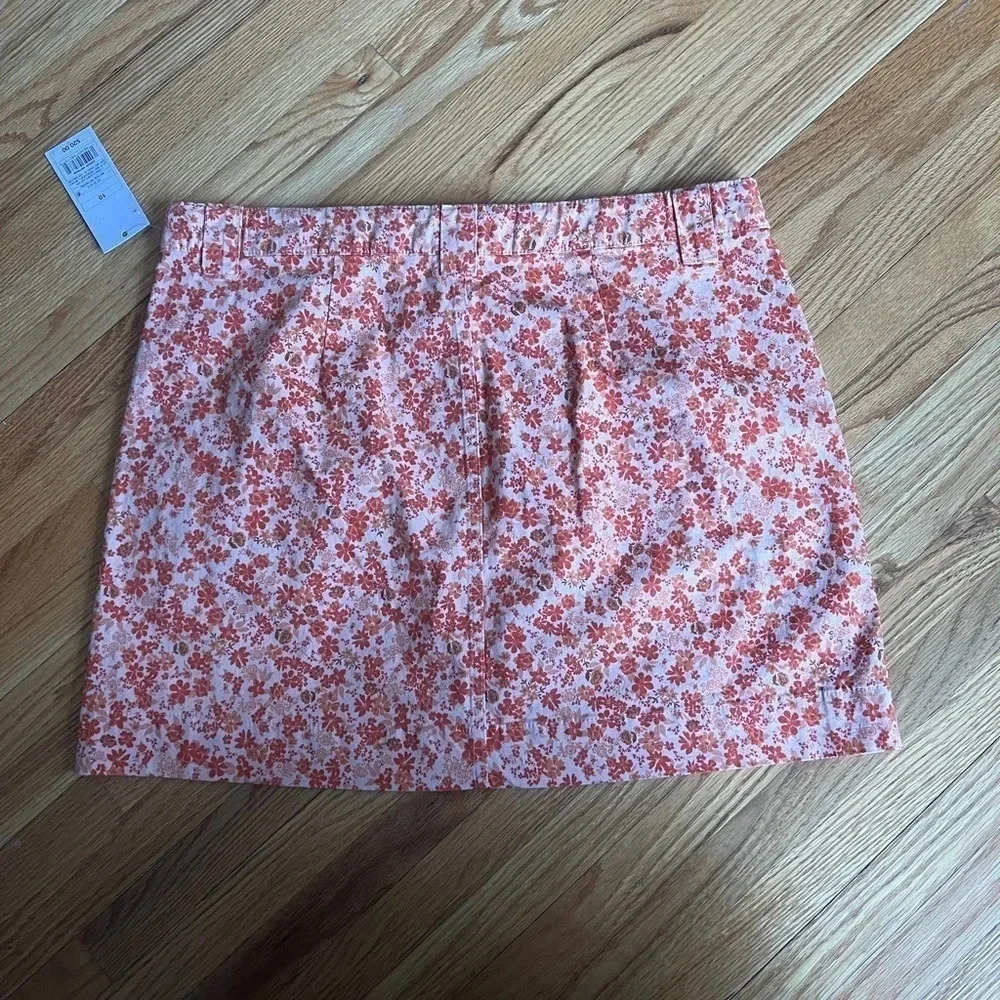 NWT Floral Mini Skirt - Picture 4 of 4